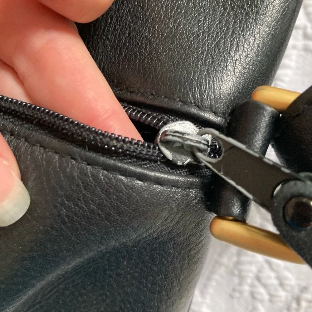 Vintage 90s Y2K Lord & Taylor pebbled leather sling backpack purse bag - Picture 11 of 12